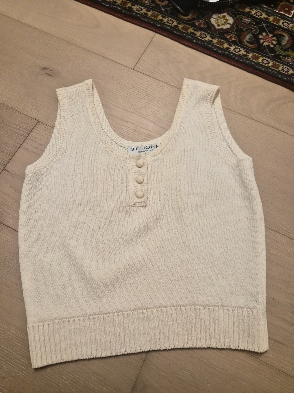 St. John Cream Sleeveless Knit Tank with Front Buttons